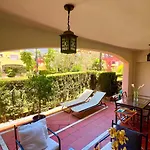 Cosy Townhouse Golden Mile